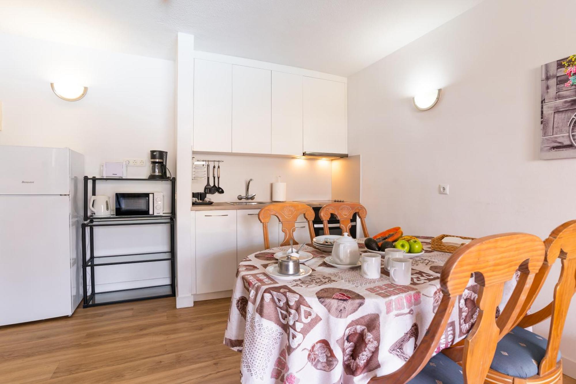 Oceanfront 2 Bedrooms Holiday Home In Tenerife South San Miguel de Abona Kültér fotó